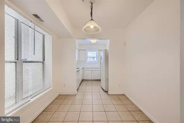 17 N EDEN ST, Baltimore, MD 21231