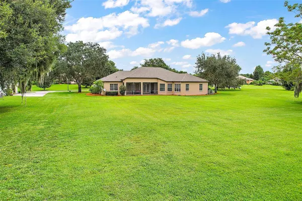 27425 HAMMOCK VIEW DR, Yalaha, FL 34797