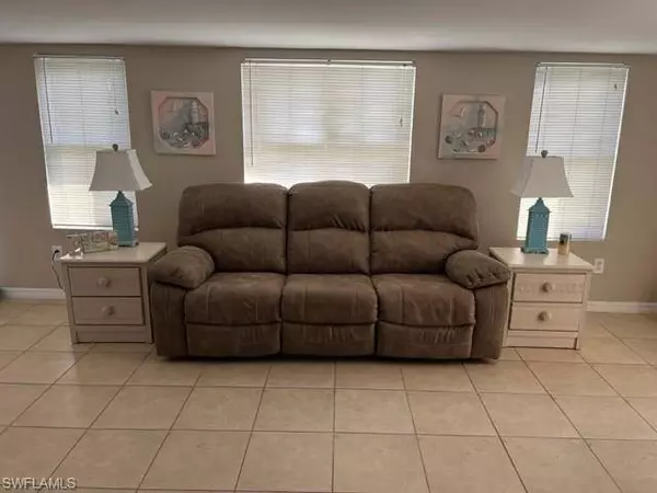 110 Enchanting BLVD #E-110, Naples, FL 34112