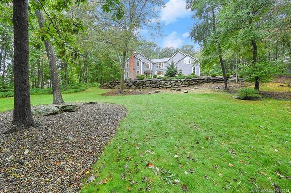 20 Adirondack Trail, Easton, CT 06612