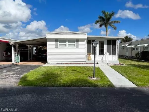 110 Enchanting BLVD #E-110, Naples, FL 34112