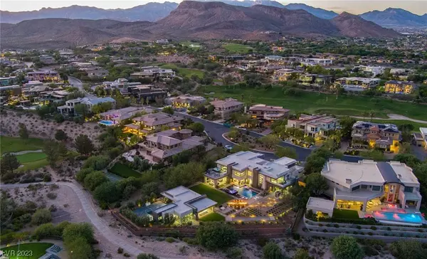 27 Hawk Ridge Drive, Las Vegas, NV 89135