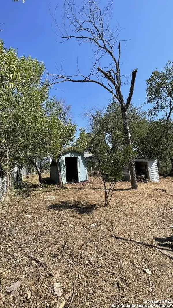 1513 GIBBS, San Antonio, TX 78202-3242