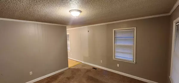 392 Seminole Rd, Sumter, SC 29150