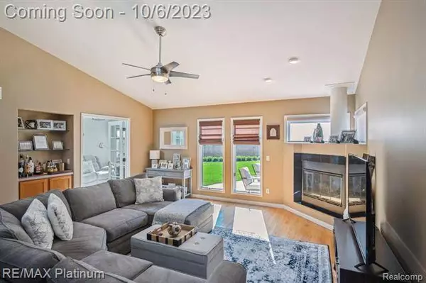 5076 FOREST VIEW Court, Brighton, MI 48116