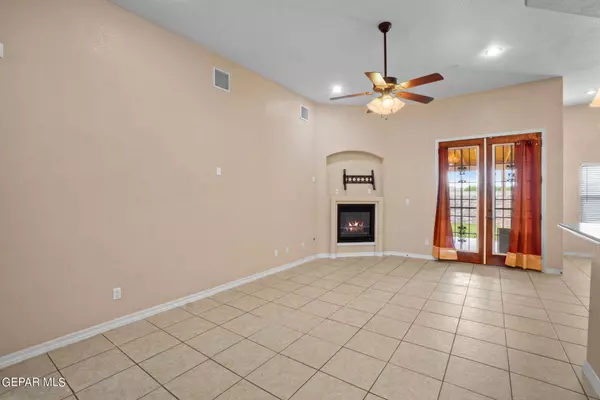 14180 Honey Point Drive, El Paso, TX 79938