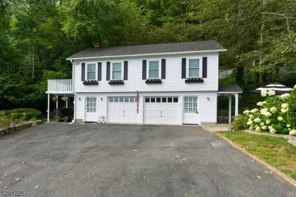 99 Lakeside Drive West, Liberty Twp., NJ 07823