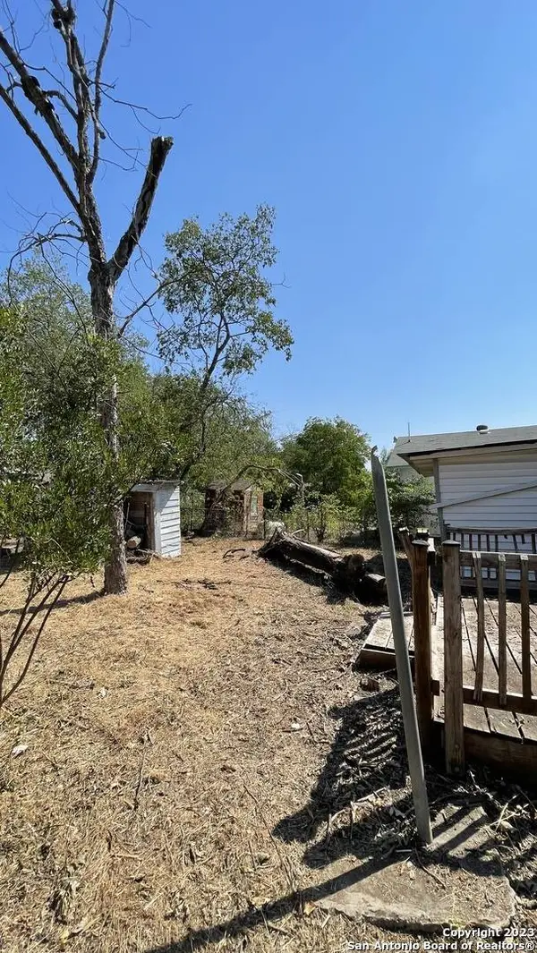 1513 GIBBS, San Antonio, TX 78202-3242