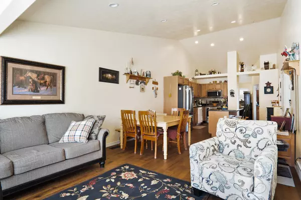 303 Pages Place, Bountiful, UT 84010