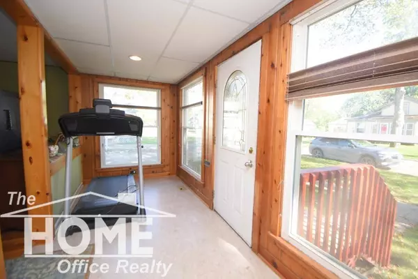 643 N Saginaw Street, Owosso, MI 48867