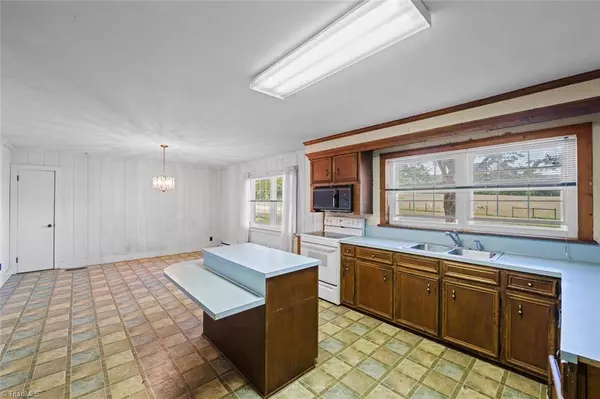 3243 Nc Highway 47, Lexington, NC 27292