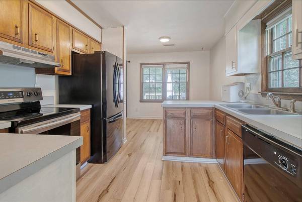 219 Pointer Drive, Summerville, SC 29485