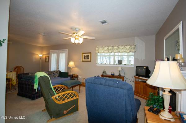 7503 Park Ridge Drive, Biloxi, MS 39532