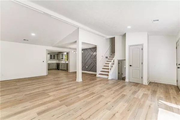 5728 Misty Ridge CT, Lithonia, GA 30058