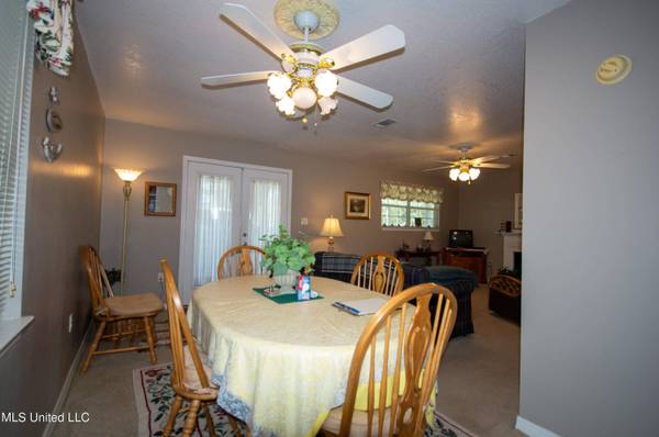 7503 Park Ridge Drive, Biloxi, MS 39532