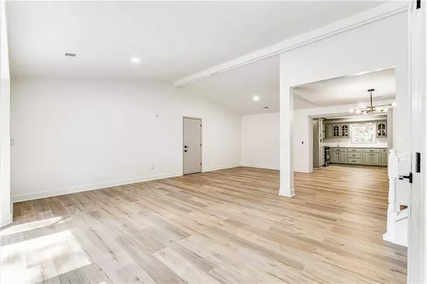 5728 Misty Ridge CT, Lithonia, GA 30058