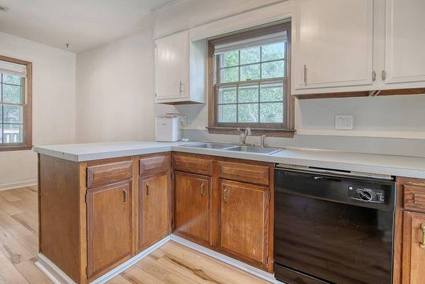 219 Pointer Drive, Summerville, SC 29485