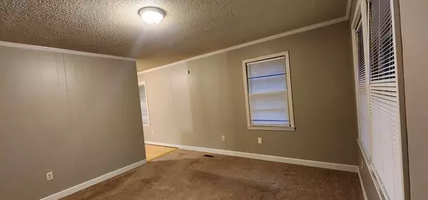 392 Seminole Rd, Sumter, SC 29150