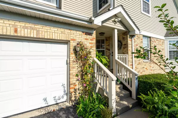 1345 Lunt Court, Schaumburg, IL 60193