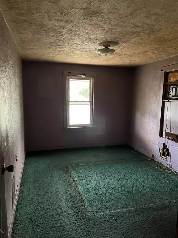 360 Edna St, East Mc Keesport, PA 15035