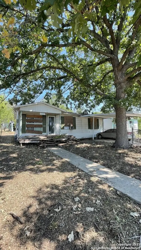 1513 GIBBS, San Antonio, TX 78202-3242