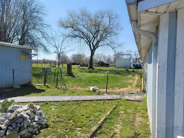 53 Winchester Hwy, Hillsboro, TN 37342