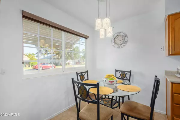 10308 N 97TH Drive #B, Peoria, AZ 85345