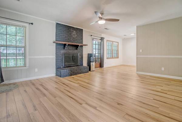 219 Pointer Drive, Summerville, SC 29485