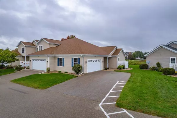 3307 N Stone Creek Circle #73, Madison, WI 53719