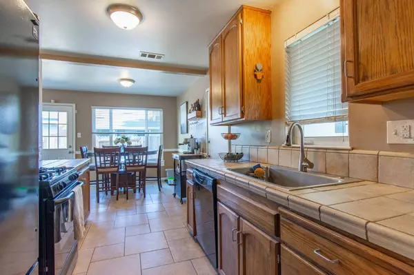 10713 Beclan DR, Rancho Cordova, CA 95670