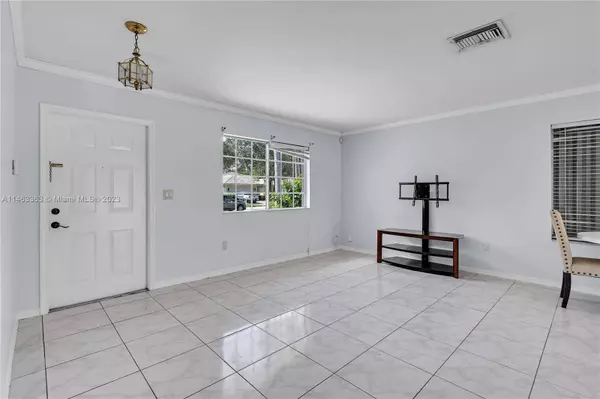 200 NW 17th Ave, Pompano Beach, FL 33069