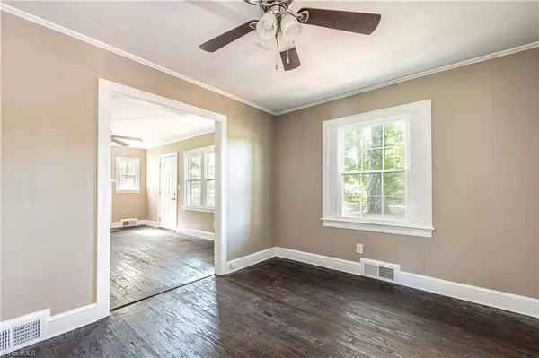 975 Pacific DR, Winston Salem, NC 27105