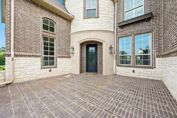 901 Winchester Drive, Southlake, TX 76092