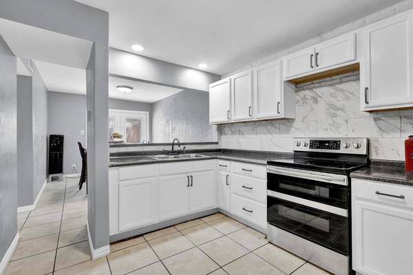 4611 Alamosa Street, Fort Worth, TX 76119