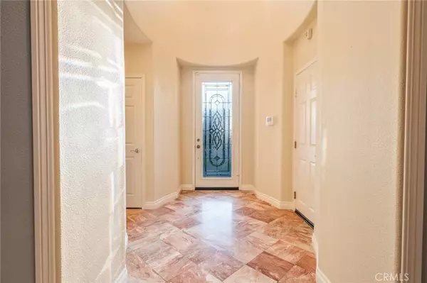 26416 Castle LN, Murrieta, CA 92563