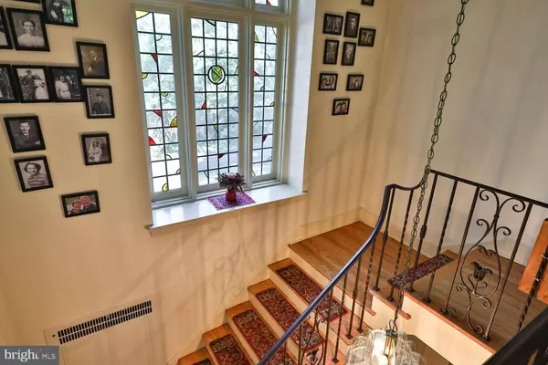 223 MEETINGHOUSE RD, Jenkintown, PA 19046