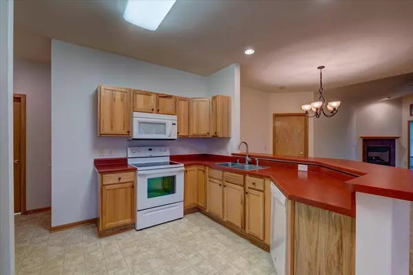 3307 N Stone Creek Circle #73, Madison, WI 53719