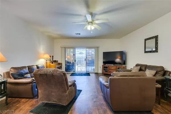 460 Fallwood Lane, Las Vegas, NV 89107