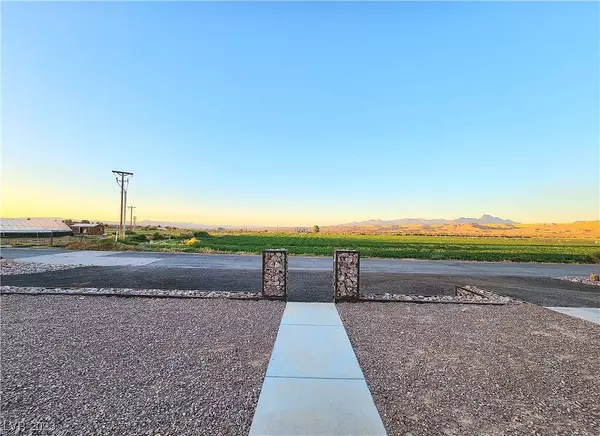 1085 E McKnight Avenue, Moapa, NV 89025