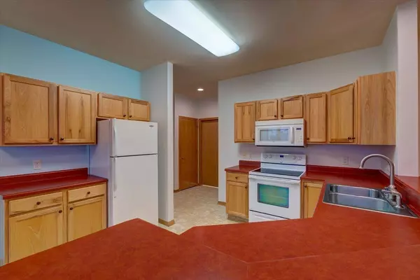 3307 N Stone Creek Circle #73, Madison, WI 53719