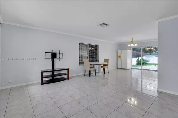 200 NW 17th Ave, Pompano Beach, FL 33069