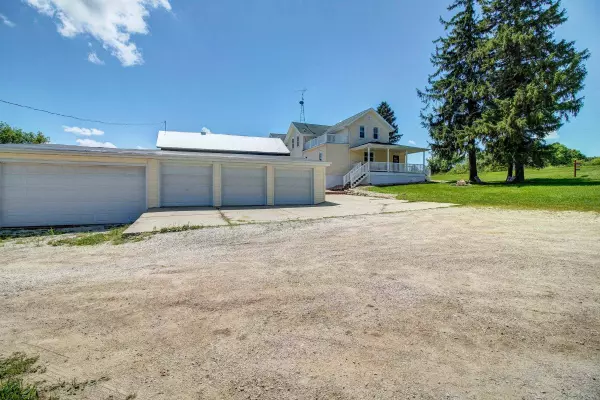 N7424 Madison Road, Mayville, WI 53050