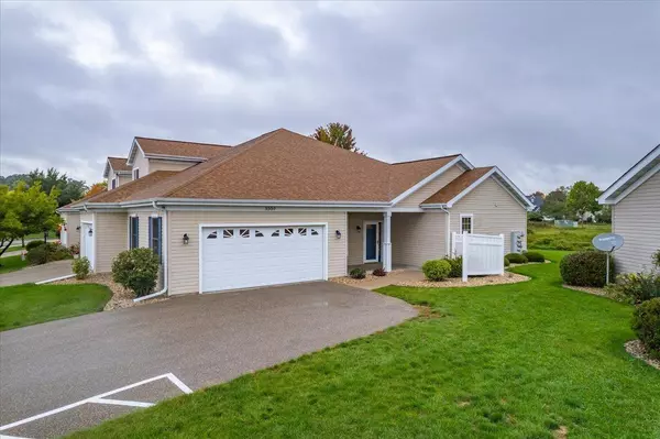 3307 N Stone Creek Circle #73, Madison, WI 53719