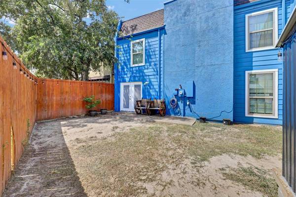 4611 Alamosa Street, Fort Worth, TX 76119