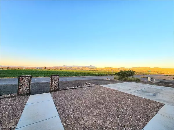 1085 E McKnight Avenue, Moapa, NV 89025