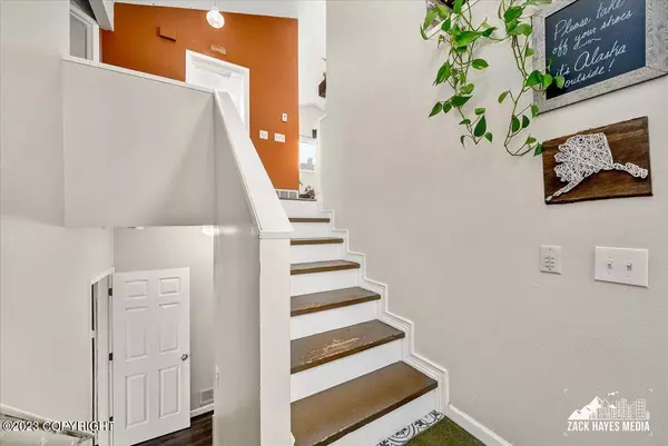 19113 Sarichef LOOP, Eagle River, AK 99577