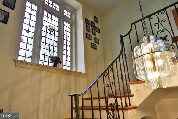 223 MEETINGHOUSE RD, Jenkintown, PA 19046