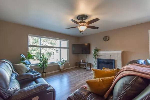 10713 Beclan DR, Rancho Cordova, CA 95670