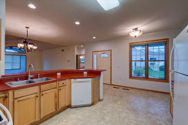 3307 N Stone Creek Circle #73, Madison, WI 53719