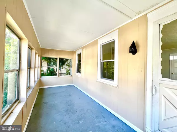 77 THOMPSON ST, Salem, NJ 08079